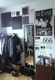 Ideas Room Decor Black Emo Roomdecor Idees De Decoration De Chambre Black Emo Room Decor Roomdecor Punk Room Grunge Bedroom Gothic Room