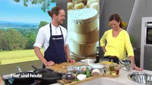Lars Middendorf Und Anne Willmes Kochen In Der Sendung Hier Und Heute Bildquelle Wdr Rucola Salat Gebackener Camembert Ciabatta Backen