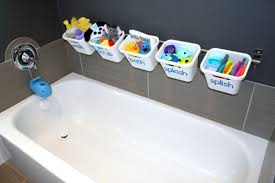 15 Ways To Organize Kids Toys With Ikea Storage Hacks Styles Decor Spielzeugaufbewahrung Badespielzeug Kinderschrank