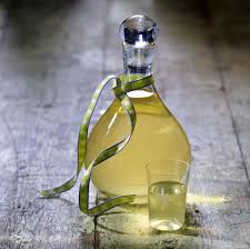 Unser Beliebtes Rezept Fur Quittenlikor Und Mehr Als 55 000 Weitere Kostenlose Rezepte Auf Lecker De Quitten Likor Quitten Rezepte Quitte