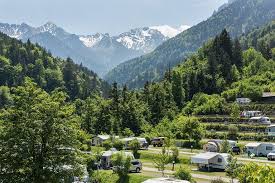 Camping In Nenzing Mitten In Den Alpen Osterreichs Campingplatz Ferienanlagen Campingprodukte