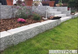 Mauersteine Quadersteine Granitblocke Aus Schlesischem Granit Salz Pfeffer Graue Mauersteine Direkt Ab Werk In Polen Ka Garten Garten Ideen Garten Im Freien