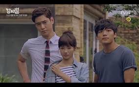 A comet that falls onto earth in 2013 and causes all sorts of weird things to start happening. Potato Star 2013qr3 Korean Drama Review Kdrama Kisses