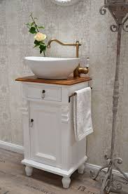 Gastewaschtische Und Kleine Waschtische Fur Ein Wohnliches Badezimmer Landhaus Nostalgie Vintage Retro Uvm Waschtisch Klein Badezimmer Landhaus Badezimmer