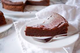 Einfaches Rezept Fur Schokoladensouffle Schokoladenkuchen Ohne Mehl Schokoladenkuchen Ohne Mehl Lebensmittel Essen Schokoladensouffle
