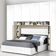 La camera a ponte è una classica idea per salvare spazio arredando la cameretta. Armadio A Ponte Camere Da Letto Spaziose E Organizzate Idee Arredamento Camera Da Letto Idee Armadio Camera Da Letto Camera Da Letto A Ponte