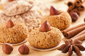 Haselnussmakronen Die Zergehen Auf Der Zunge Einfache Kokosmakronen Makronen Platzchen Backen Rezepte