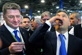 1 éve parragh lászló, a magyar kereskedelmi és iparkamara elnöke szerint több lépésben kellene a jelenlegi 15 százalékról kilenc százalékra vagy még alacsonyabbra csökkenteni a személyi. Marki Zay Peter Mi Orban Viktor Szandeka Parragh Laszlo Javaslataival Parragh Laszlo Kommunikacios Hadjaratot Inditott Az Onkormanyzatok Beveteleinek Csokkentesere Amit Nyilvan Elozetesen Orban Viktorral Egyeztetett Sokan Kerdezik Felkeszultunk E