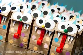 13 Spooky And Creative Diy Halloween Classroom Treat Bag Ideas Halloween Classroom Treats Diy Halloween Treats Halloween Treat Bags Diy