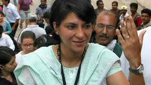 Bollywood Supporting Modi Govt Out Of Fear Says Priya Dutt Elections News Poonam mahajan is the daughter of late bjp leader pramod mahajan.