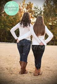 Ellen Page Page Page Leegwater I Say We Just Have A Photoshoot Next Summer W All These Cute Pos Sisters Photoshoot Best Friend Photography Best Friend Poses Cute pose idea for friends or sisters | realityrefinement.com. best friend photography