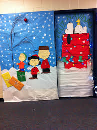 Christmas Classroom Door Do Xmas Lights Patterning On Snoopy S Doghouse And Can Stay Christmas Classroom Door Christmas Classroom Christmas Door Decorations