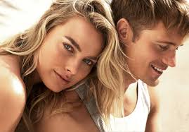 This is not the 'me tarzan, you jane' loincloth guy we're used to. Margot Robbie And Alexander Skarsgard In Modern Tarzan And Jane Fashion Vogue