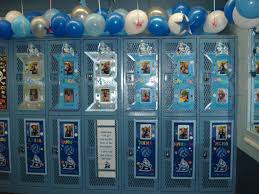Pin By Patti Gregory On Volleyball Decor Ideas Locker Room Decorations Volleyball Locker Decorations Football Locker Decorations