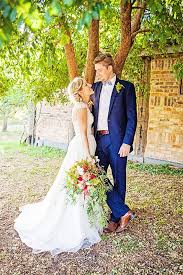 Glitter Gold Fergus Hayley S Glamourous Summer Wedding Onefabday Com March Wedding Colors Bride And Groom Pictures Wedding
