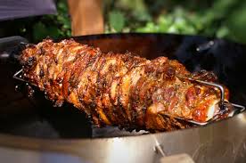 Gyros Vom Drehspiess Krosses Gyrosfleisch Auf Der Rotisserie Rezept Gyrosfleisch Gyrosbraten Rezepte