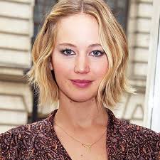 Click to enlarge actress jennifer lawrence was discovered by an agent for her talent at the age of 14 in new york city while conducting a shooting for h&m advertising. Copy That Jennifer Lawrence Curls For Every Day Of The Week