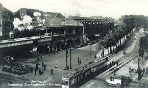 Berlin Zoo And Surrounding Areas Berlin Photos Berlin Berlin Station