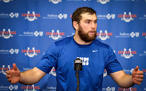 Andrew luck is officially on the move for comeback player of the year honors after missing his entire 2017 campaign with a shoulder ailment that at one point the beard is gone but the mustache stays. Andrew Luck On His Neck Beard I Know It S A Bad Look Cbssports Com