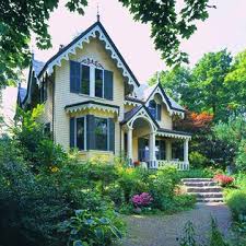 17 Victorian Style Houses With Stunning Decorative Details Victorian Style Homes Victorian Homes Victorian Cottage