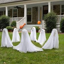25 Cheap Halloween Decorations Ideas Magment Halloween Lawn Halloween Garden Halloween Outdoor Decorations