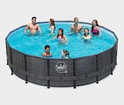 Das Grosse Edle Und Dennoch Preiswerte Frame Schwimmbecken Ist Schnell Aufgebaut Ausserst Stabil Und Ein Wahrer Sp Schwimmbecken Oberirdische Pools Gartenpools