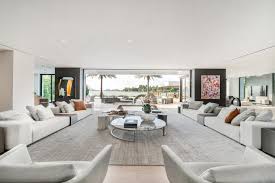 Choeff Levy Fischman Designs Three Structure Modern Manse In Miami Beach Beach House Flooring Miami Beach House White Oak Floors
