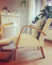 Lieblingsplatz I Ist Der Neue Alte Sessel Von Ikea Samt Hocker Und Tagesthema Bei Kitschcanmakeyourich Alter Sessel Skandinavisches Design Inneneinrichtung