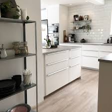 Ikea Veddinge Billsbro Hyllis Vinylklick Industriellt Kok Kokshyllor Betong Ekbacken Ikea Kuche Haus Deko Kuchendesign