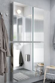 Ein Schrank Zwei Spiegel Ikea Spiegel Ikea Spiegelschrank Raume Mit Dachschragen