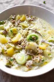 Kase Lauch Suppe Mit Hack 5 Zutaten Kochkarussell Rezept Rezepte Suppe Mit Hackfleisch Gesunde Rezepte