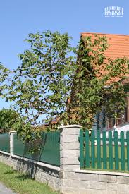 Der Pflegeleichte Aluzaun Fur Euren Vorgarten Zaunidee Fur Das Eigenheim Aluminium Zaun Zaun Ideen Zaun