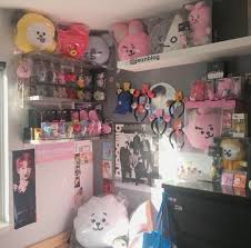 Wow Thats A Lot Of Merch And Stuff Roomdecor Bts Room Decor Army Room Decor Army Room Dream Rooms