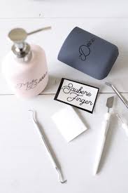 Plotter Diy Badezimmer Utensilien Beschriften Mit Dem Plotter Plotter Challenge 2019 Hafenmaedchen Silhouette Cameo Freebies Diy Badezimmer Diy Etiketten