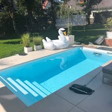 Wasserspass Fur Die Ganze Familie In Unserem Abgetreppten Wasserbecken Findet Jeder Sein Platzchen Zum Abkuhlen Gartenpools Schwimmbad Designs Diy Pool Ideen