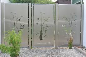 Edelstahl Inspirationen Aus Edelstahl Idean Aus Edelstahl Pulverbeschitet Sichtschutz Edelstahl Und Pulver Sichtschutz Glas Sichtschutz Sichtschutz Garten