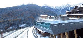 Sky Pool Im Alpin Panorama Hotel Hubertus S In Sudtirol Skypool Sky Pool Sudtirol Italy Winter Pool Wellne Hotel Hubertus Hotel Wellness Sudtirol