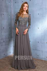 Parcourez notre sélection de robes en dentelle et trouvez le modèle qui illuminera votre soirée. Robe Grise Pour Mariage Invite A Manche Longue Jeu Transparent Appliquee De Dentelle Robespourmariage Fr