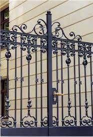 Toranlage In Der Schwagrichenstrasse In Leipzig Schmiedeeisen Turen Tor Design Eisenturen