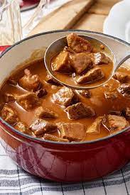 Klassisches Rindergulasch Rezept Gulasch Rezept Einfach Rezepte Gulasch Zubereiten