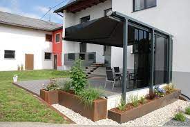 Glasschiebesystem Fur Terrassen Sunflex Systeme Osterreich Terrassenverglasung Windschutz Glas Glasschiebetur
