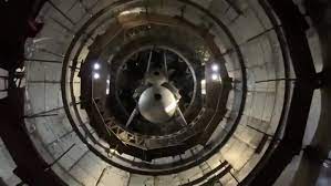 Swedish space designer erik corshammar (erc x) & youtuber smallstars have created their concept of spacex's starship interior layout for 64. Elon Musk Takes Us Inside Spacex S Starship Mk1 Prototype Video Space