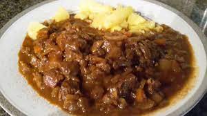 Brauhaus Gulasch Von Aasoeckchen Chefkoch Rezept Gulasch Gulasch Rezepte Fleisch Gerichte