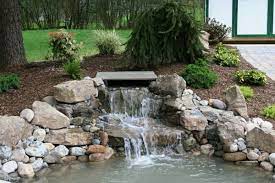Wasserfall Im Garten Selber Bauen 99 Ideen Wie Sie Die Harmonie Der Natur Geniessen Wasserfall Garten Landschaftsdesign Garten Landschaftsbau