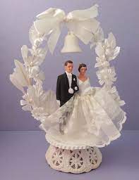 Bride And Groom Vintage 1959 Wedding Cake Topper Collectible Cake Decoration Vintage Cake Toppers Vintage Wedding Cake Decorations Wedding Cakes Vintage