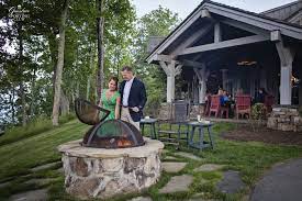 The Summit Features Outdoor Seating As Well As A Fire Pit Photo Credit Kristen Garten Photography Outdoor Seating Lodge Backyard