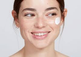 Toothpaste For Acne Is Actually A Terrible Idea