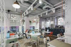 Oasis Flagship Store At Tottenham Court Road By Dalziel Pow London Uk Retail Design Blog Store Design Retail Design Store Design Interior