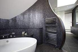 Badezimmer Gestaltung Beispiel Graue Mosaik Fliesen Freistehende Badewanne Raumteiler Badezimmer Badezimmerideen Bad Inspiration