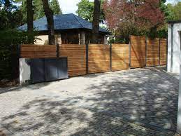 Sichtschutzzaun Holz Metall Gunstig Larche Hohe Grau Weiss Aus Holz Metall Aufstellen Angebot Design S Sichtschutzzaun Holz Sichtschutzzaun Outdoor Dekorationen